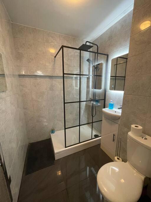 Broadway Suite - Newly Refurbished Stylish Apartment With Free Private Parking - Great Location Birmingham Bagian luar foto